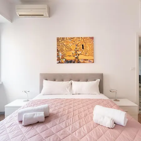 Macedonia 30 Bright Flat Apartman