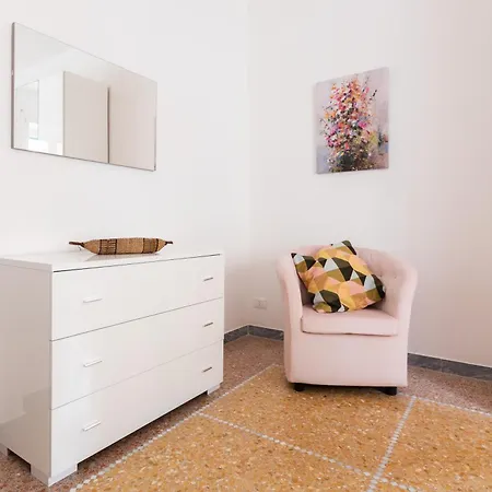 Macedonia 30 Bright Flat شقة روما